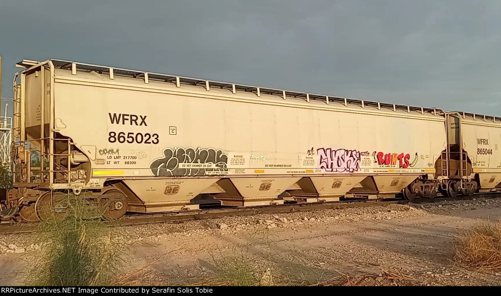 WFRX 865023 Con Grafiti 